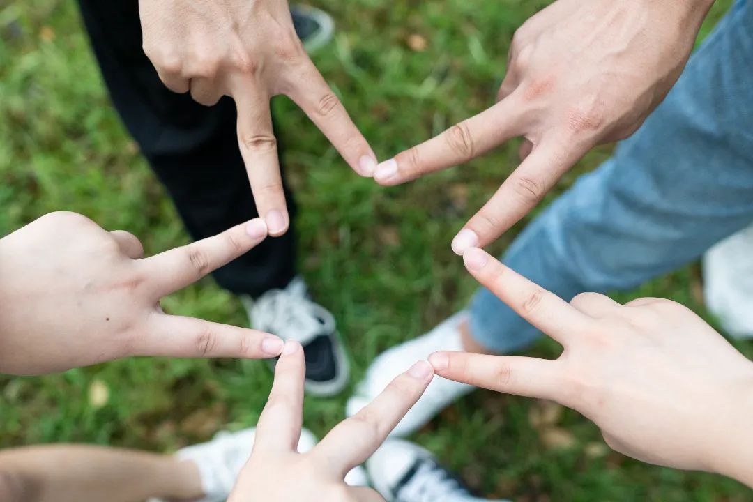 千库网_校园美好同学纪念_摄影图编号80194.jpg
